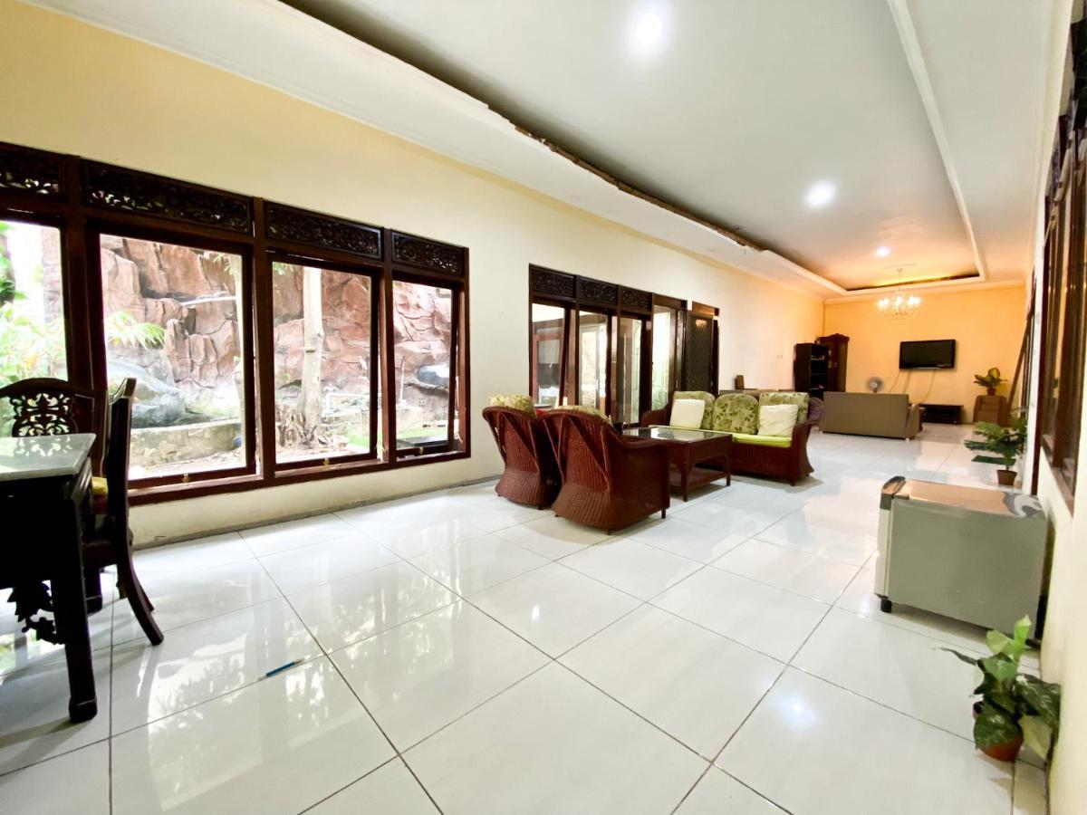 Homey Guesthouse Near Sby Zoo Syariah Surabaya Eksteriør billede