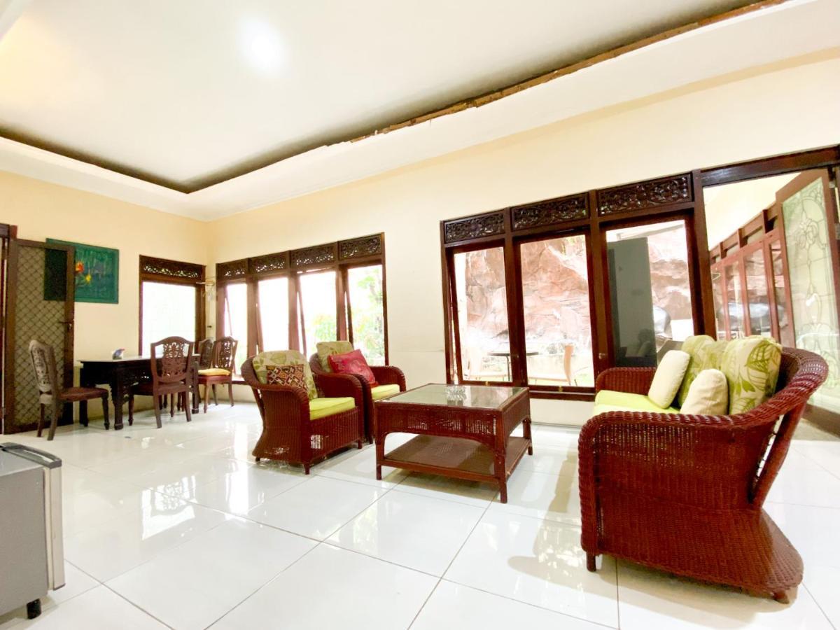 Homey Guesthouse Near Sby Zoo Syariah Surabaya Eksteriør billede