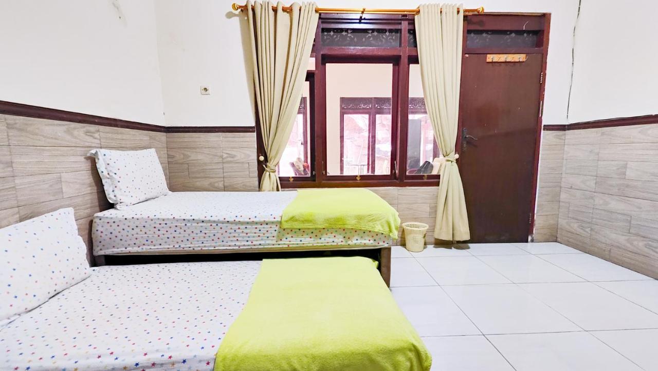 Homey Guesthouse Near Sby Zoo Syariah Surabaya Eksteriør billede